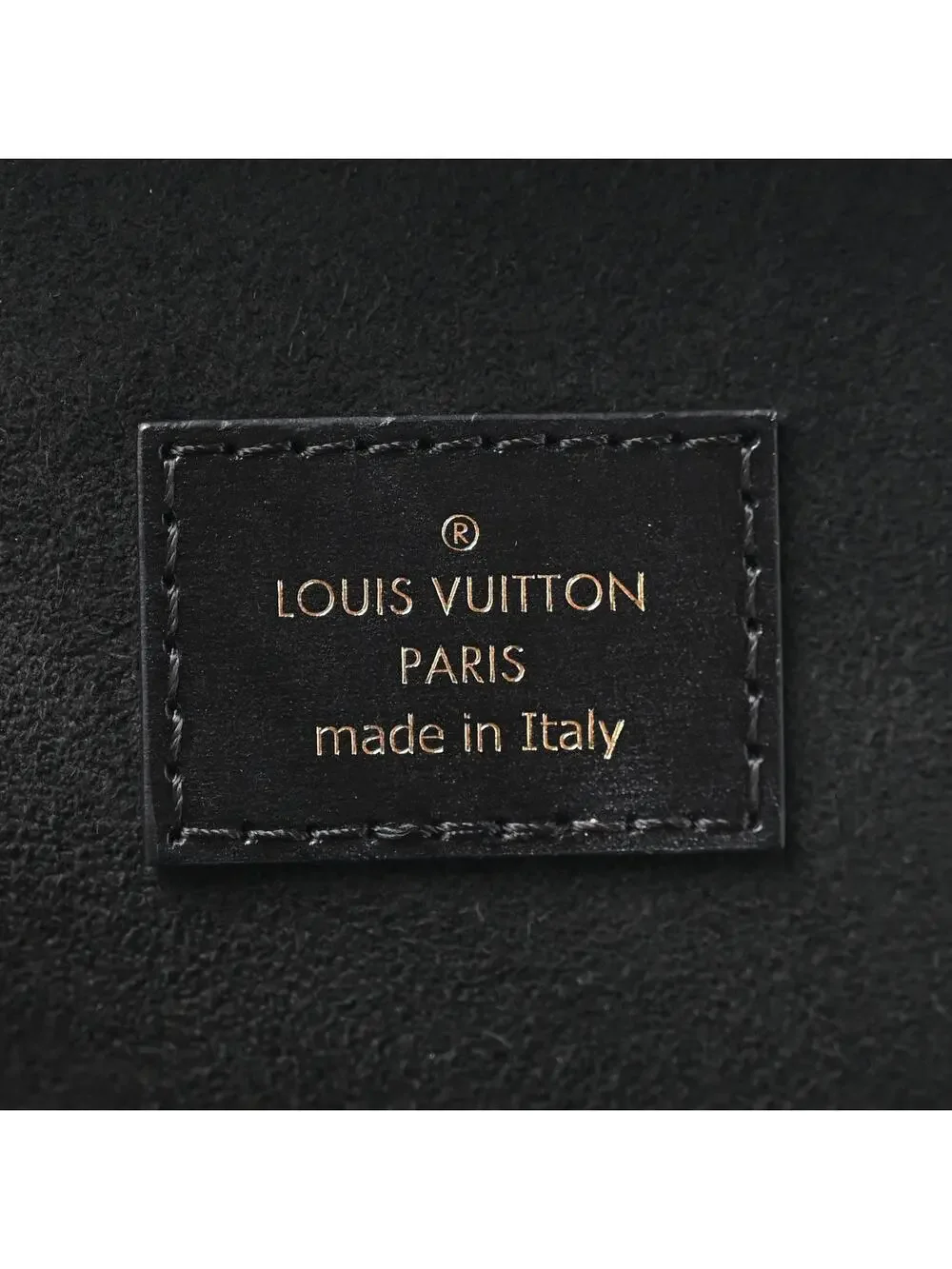 Louis Vuitton discover elegance